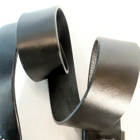 Vintage Eddie Bauer Italy Made Black Broken In Leather Belt Medium Waist main image 9